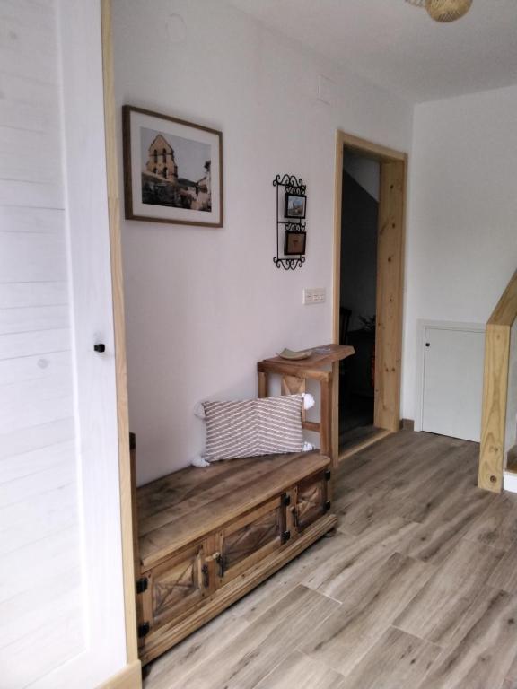 Recibidor y entrada de la casa rural La Casita Frías Burgos